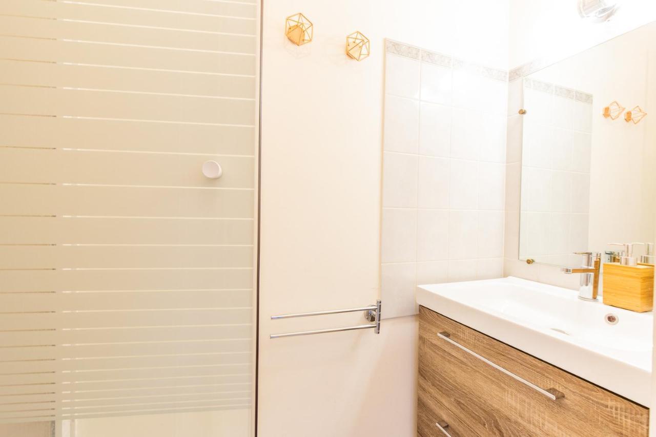 Evry Appartement Cosy // Proche Paris Courcouronnes ภายนอก รูปภาพ